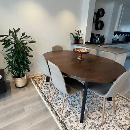 Leilighet Sunny Gateaway In Lerstad, Suitable For Two Guests Ålesund